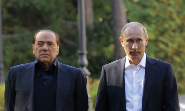 Берлускони се пофали: Путин ми испрати 20 шишиња вотка