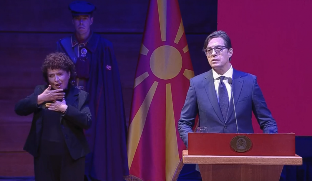 „Преку народниот мелос најавтентично го доживуваме македонскиот јазик, како наша единствена комплетна татковина“, рече претседателот во предвечерието на 11. октомври
