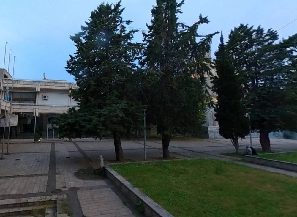 Крадци го ограбиле Домот на АРМ во Скопје, украдени телевизор и кафемат