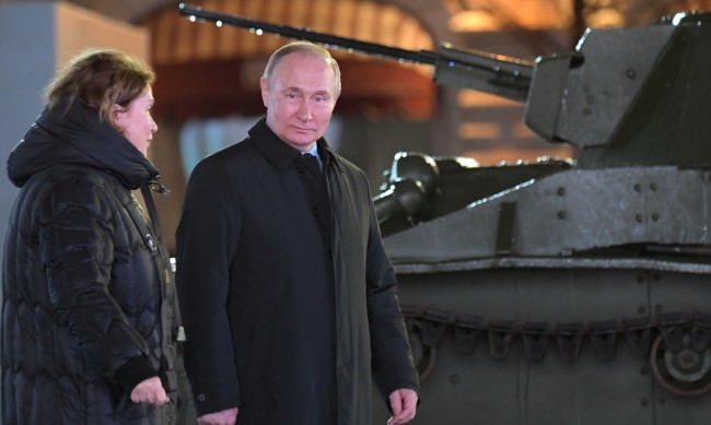 Путин немаше да присуствува на состанокот на Г20 затоа што друг лидер сакаше да му удри шамар?