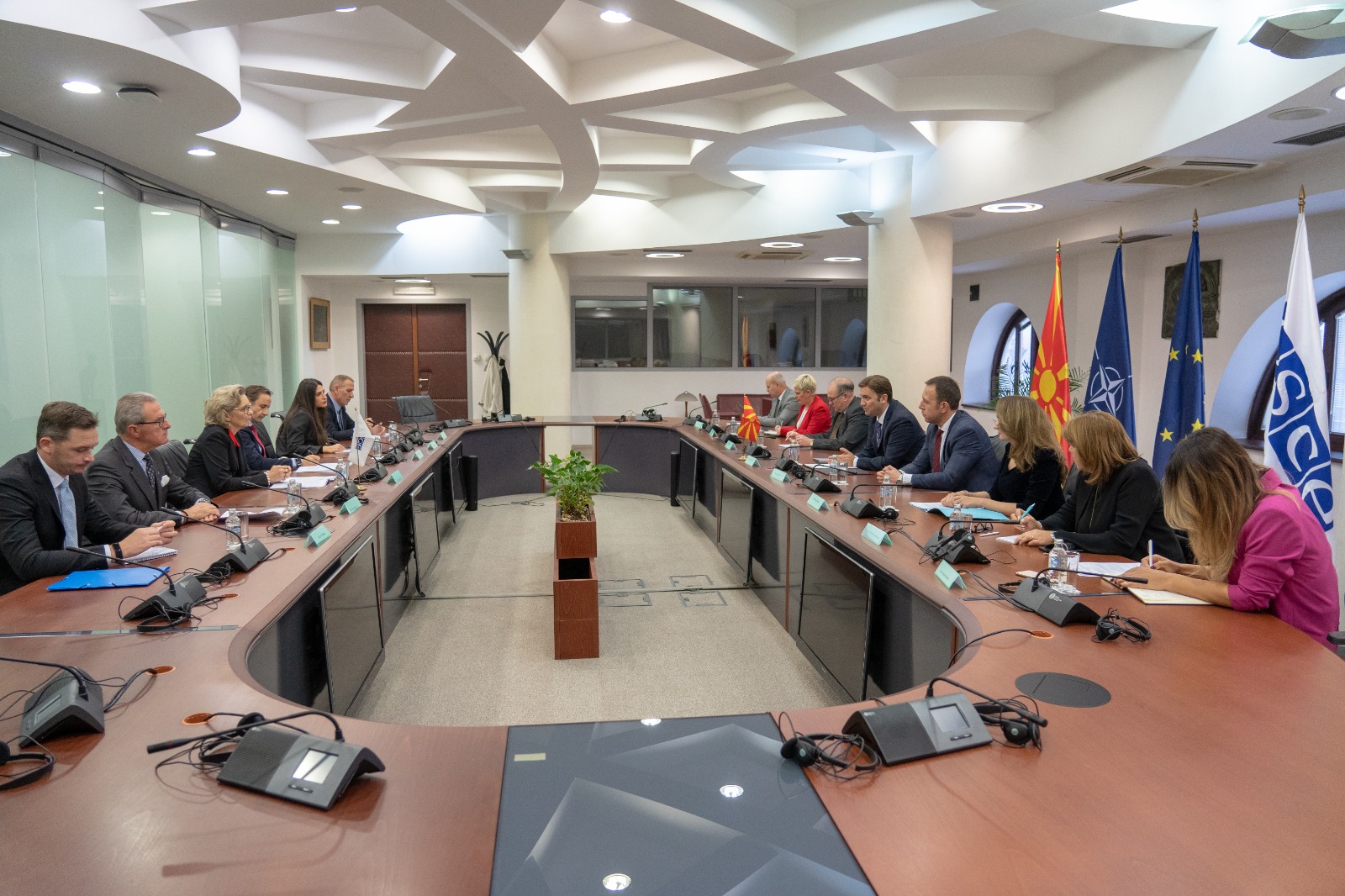 Средба на Османи со претседателката и генералниот секретар на Парламентарното собрание на ОБСЕ, Цедерфелт и Монтела