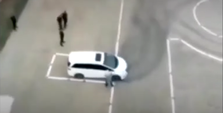 Се појави видео од возачки испит во Кина – веројатно е најтежок на светот