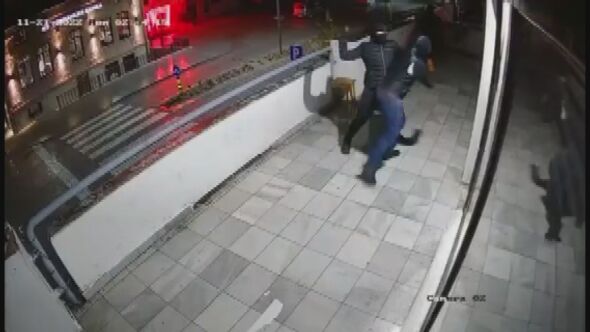 ВИДЕО: Објавено видео од нападот врз бугарскиот културен центар во Охрид