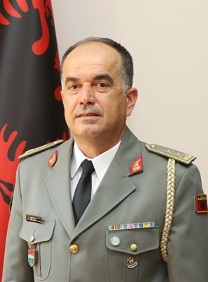 Претседателот на Албанија со порака за смиреност до косовските власти