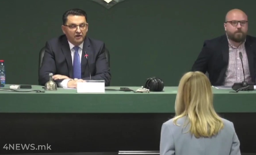 Славески и порача на Арсовска дека е на потег по барањето на приватните превозници!