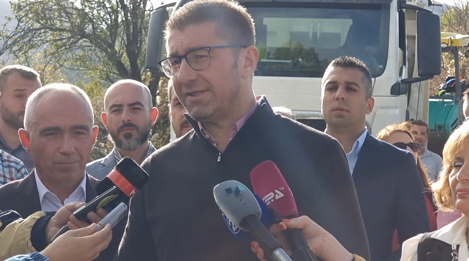 Дали ВМРО-ДПМНЕ ќе оди во коалиција со ДУИ? – Еве што одговори Мицкоски!