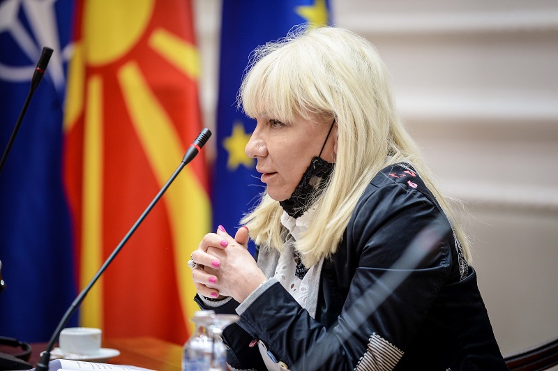 Софијанова: Јас сум лекар и човек со морал, треба да им помагам на најранливите