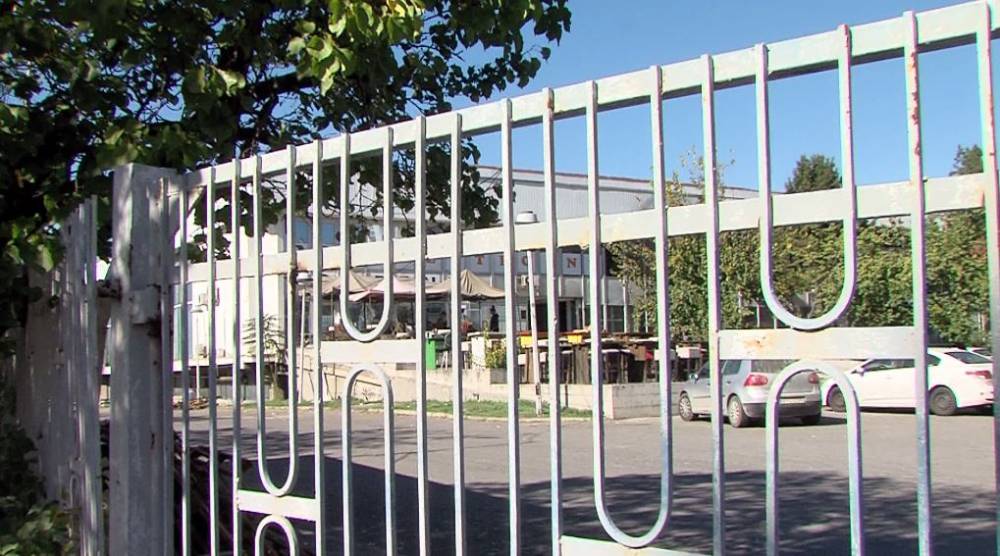 Зошто е затворен БОБ ФРЕШ МАРКЕТ и зошто никој нема пристап?
