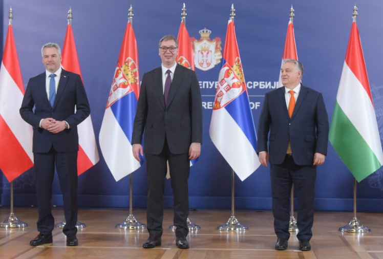 Србија, Унгарија и Австрија со заеднички полициски сили кон Северна Македонија ќе ја штитат Европа од мигранти