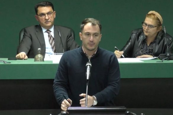 Арсовска ѝ аплаудираше на Попова, Андоновски: Можеби и нема да аплаудираше ако знаеше дека советничката нема да гласа за ребалансот на Буџетот