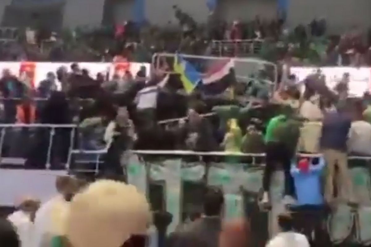 Трибината се сруши за време на натпреварот во Египет