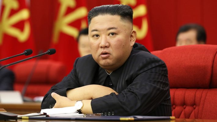 Каде е Ким Џонг Ун? Тој не се појави на 11-годишнината од смртта на неговиот татко