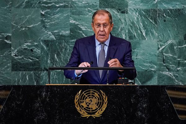 Сергеј Лавров: Зеленски не разбира колку е сериозна ситуацијата
