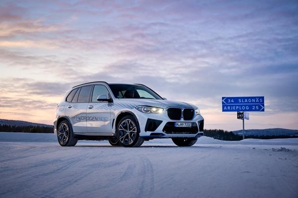 BMW ќе лансира теренец со погон на водород