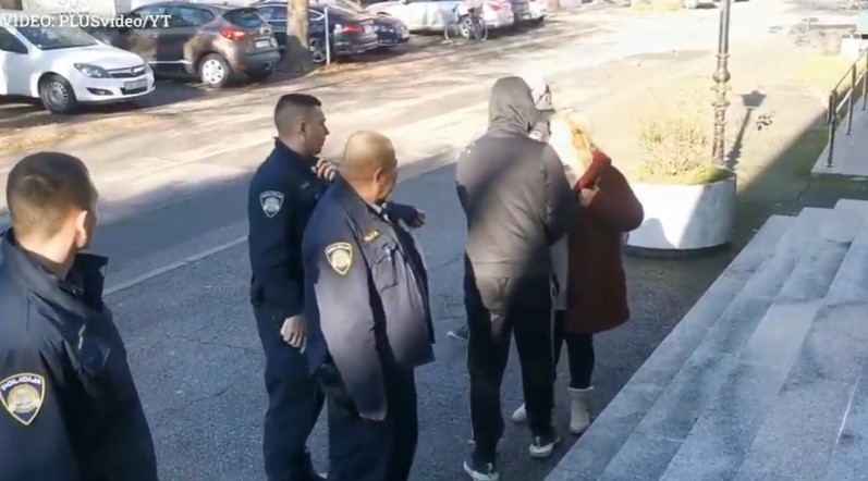Војникот кој го претепа Дедо Мраз оди во затвор – Мајката на суд: Не кажувај ништо