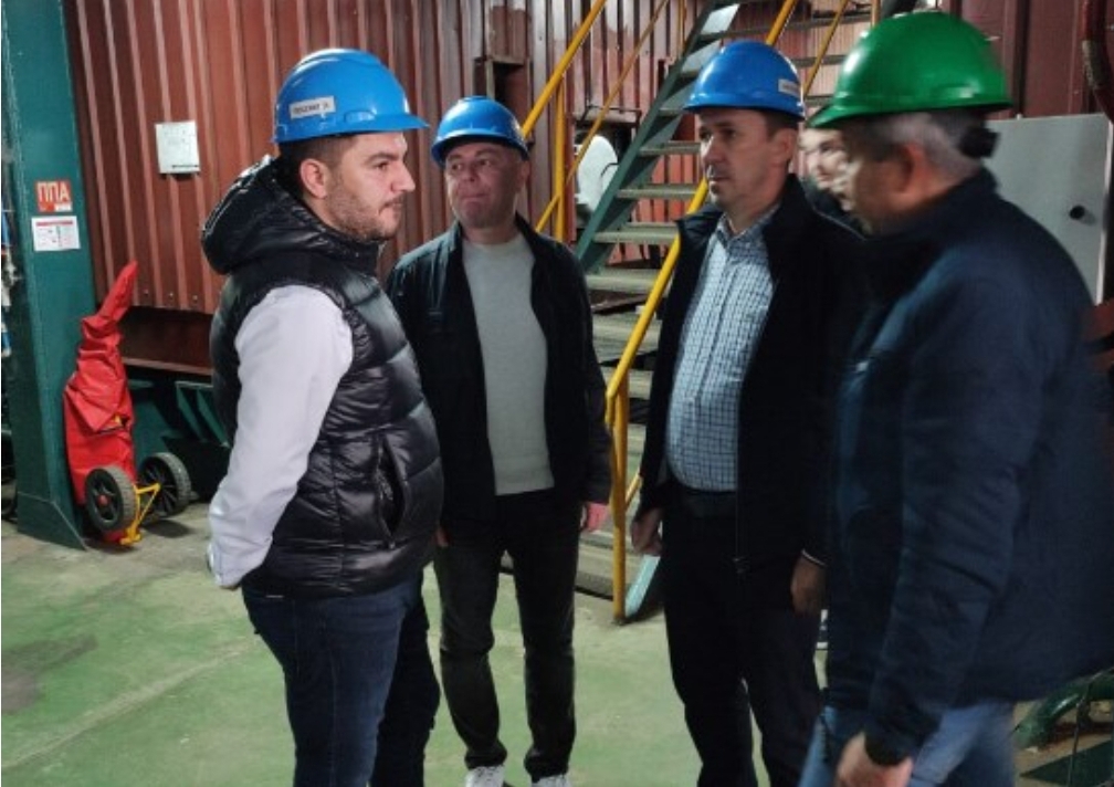 ВИДЕО: Бектеши свечено го пречека трансформаторот во РЕК Битола