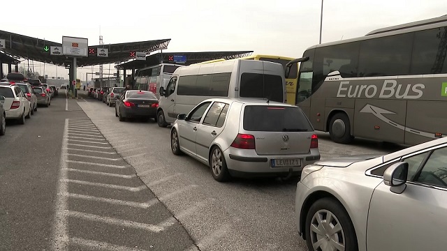 ГУЖВА НА ТАБАНОВЦЕ: За влез во државата се чека околу 1 час