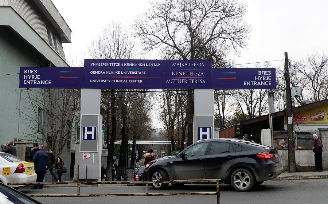 Мицкоски и Таравари во клинч за паркингот на Клинички