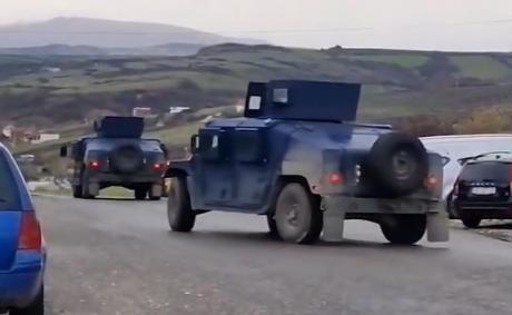 Војската на Србија поставила топови и хаубици на границата со Косово