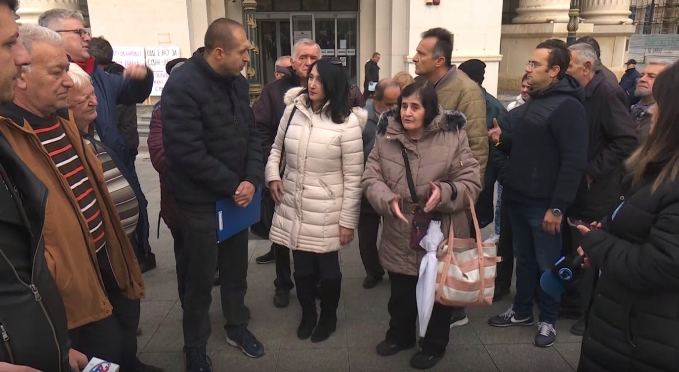Протест на граѓански здруженија пред ОЈО Скопје – „Имаат стотици пријави против правни субјекти, но ги држат во фиока“
