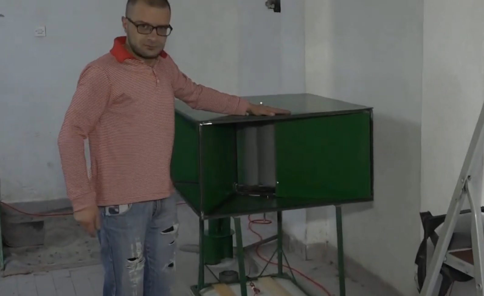 ВИДЕО: Прилепчанец создаде турбина која создава енергија од најмал провев, државата нема слух за него