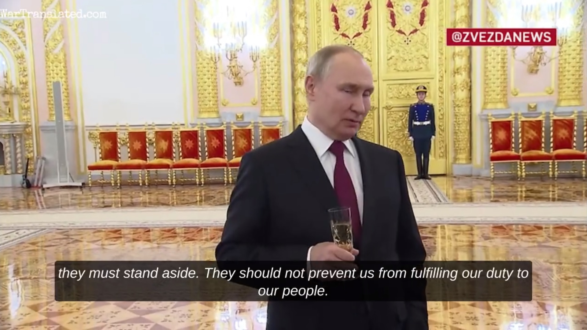 Путин пијан? Видеото од средбата во Кремљ покренува нови прашања за состојбата на рускиот претседател