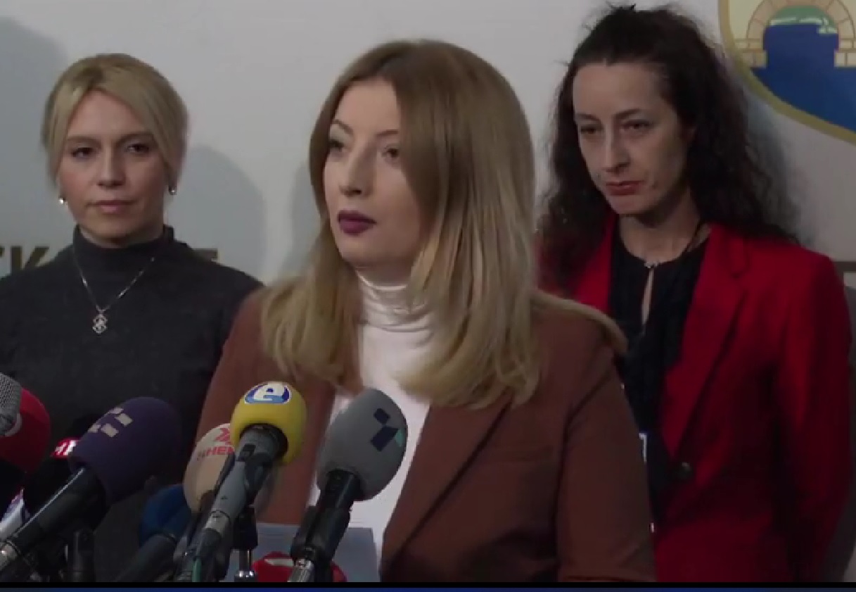 Арсовска: Усје во Кисела Вода испушта три пати над дозволеното штетни честици, граѓаните не смее да се жртва на профитите на неколкумина