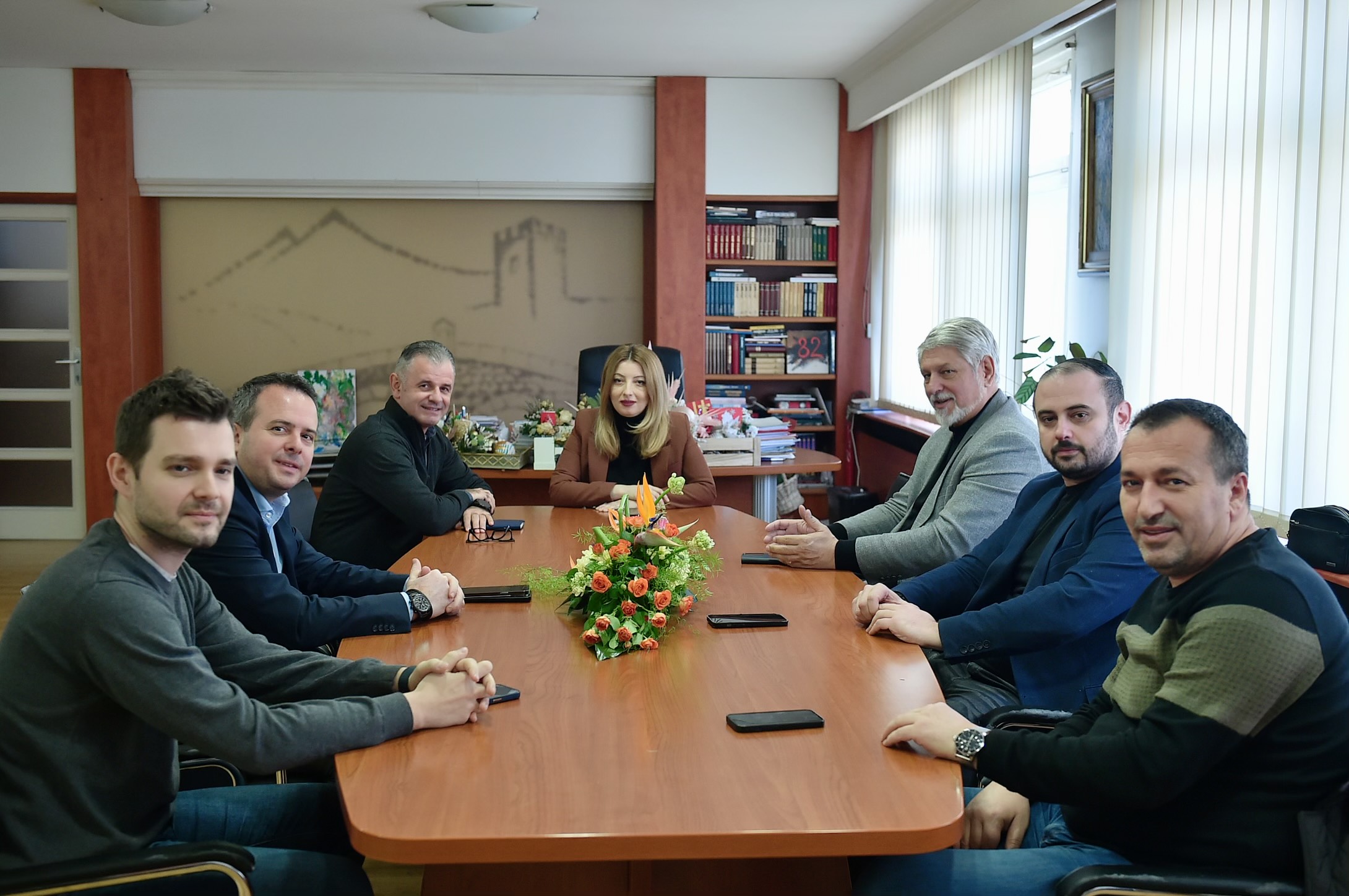 Арсовска ги седна на маса градоначалниците на Сарај, Карпош, Чаир, Кисела Вода, Аеродром и Центар
