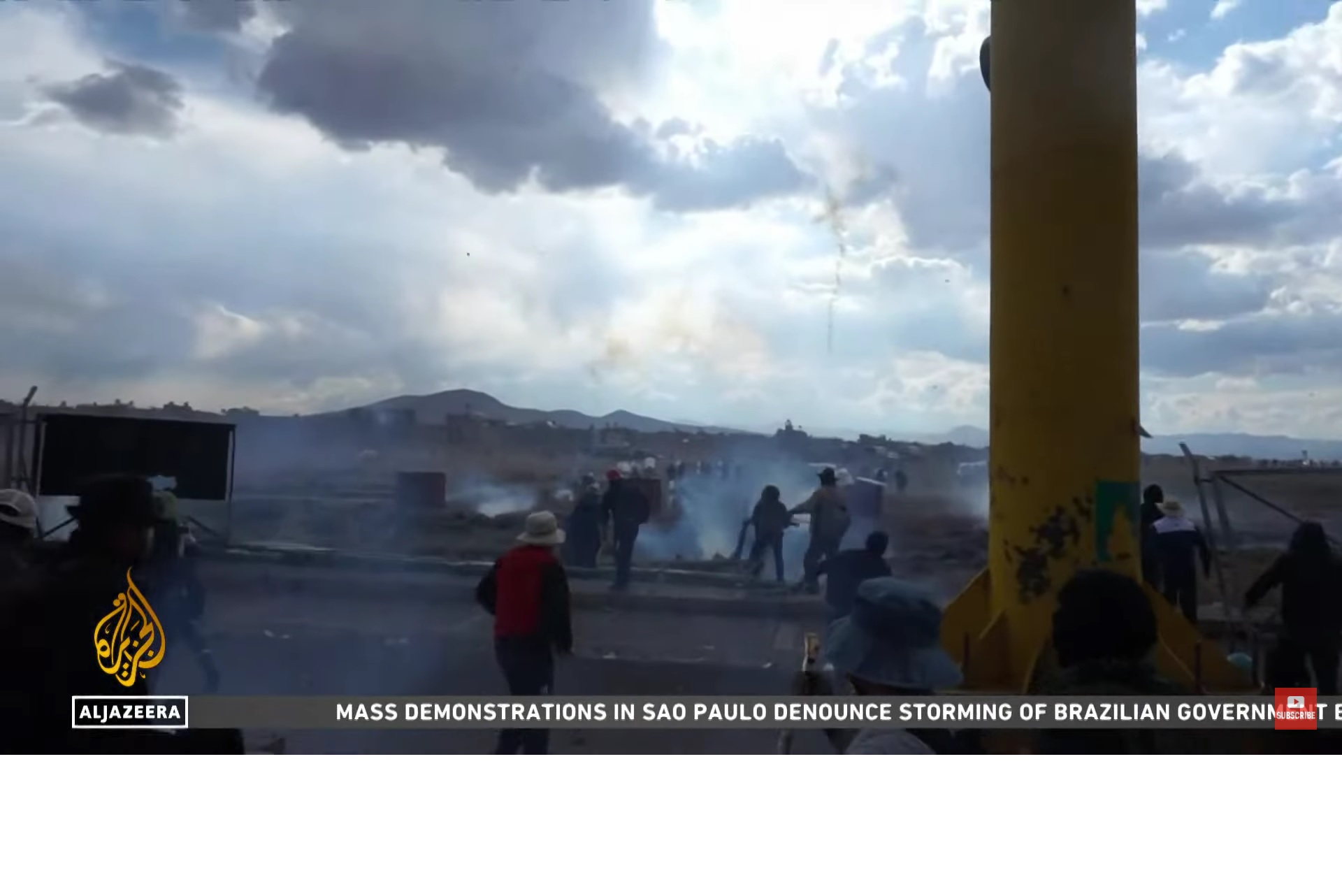 ВИДЕО: Најмалку 17 загинати во протестите поради оставката на претседателот на Перу