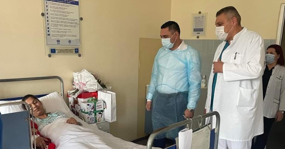 Јанчев ги посети мајката и првороденото бебе оваа година во Кавадарци