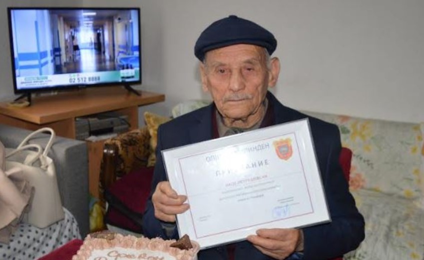 Има 16 правнуци и 1 чукунвнуче: 101-годишниот дедо Наце е највозрасниот жител во општина Илинден