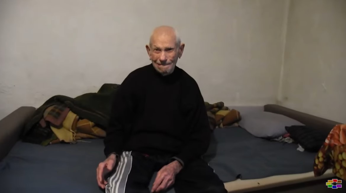 Симо од Штип 103 пати ја дочекал Нова година, помалиот брат Ристо ќе наполни 100 години – на доктор не отишле, кој е трикот за долг живот?!
