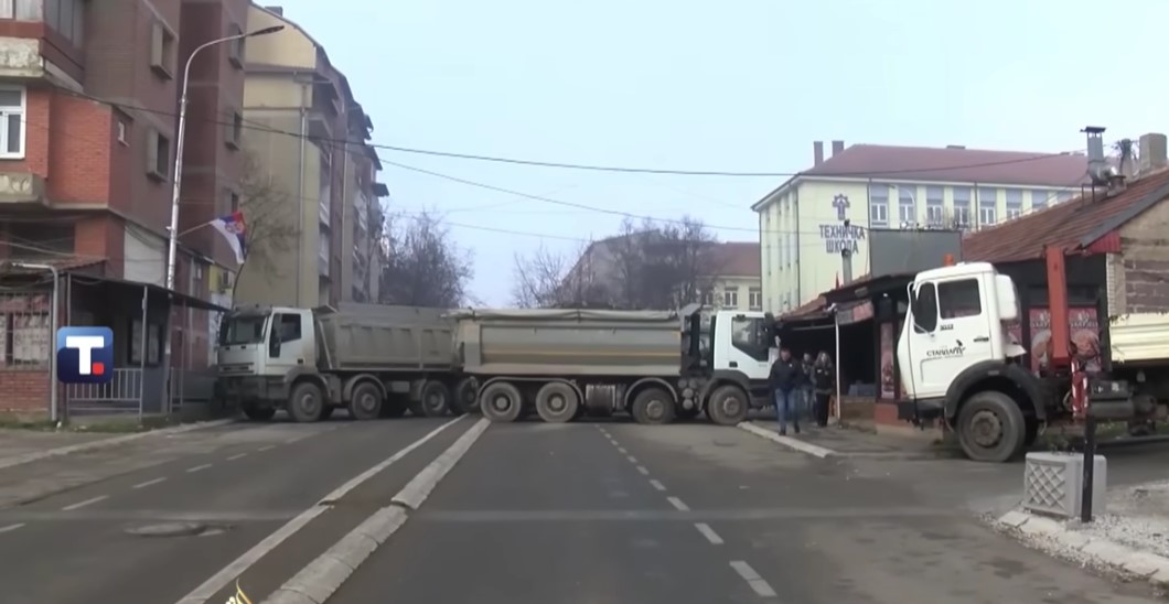 Отстранета и последната барикада во северно Косово