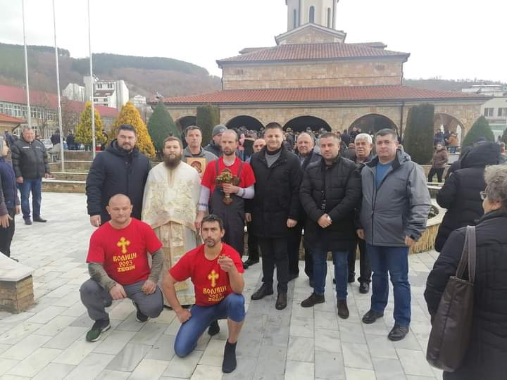 Во Македонска Каменица светиот крст во рацете на Игор Маринковски
