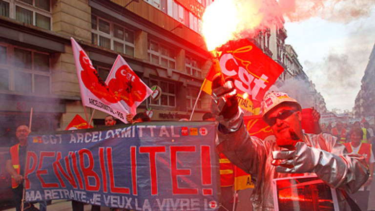Речиси 1,3 милиони Французи учествуваа на националниот протест