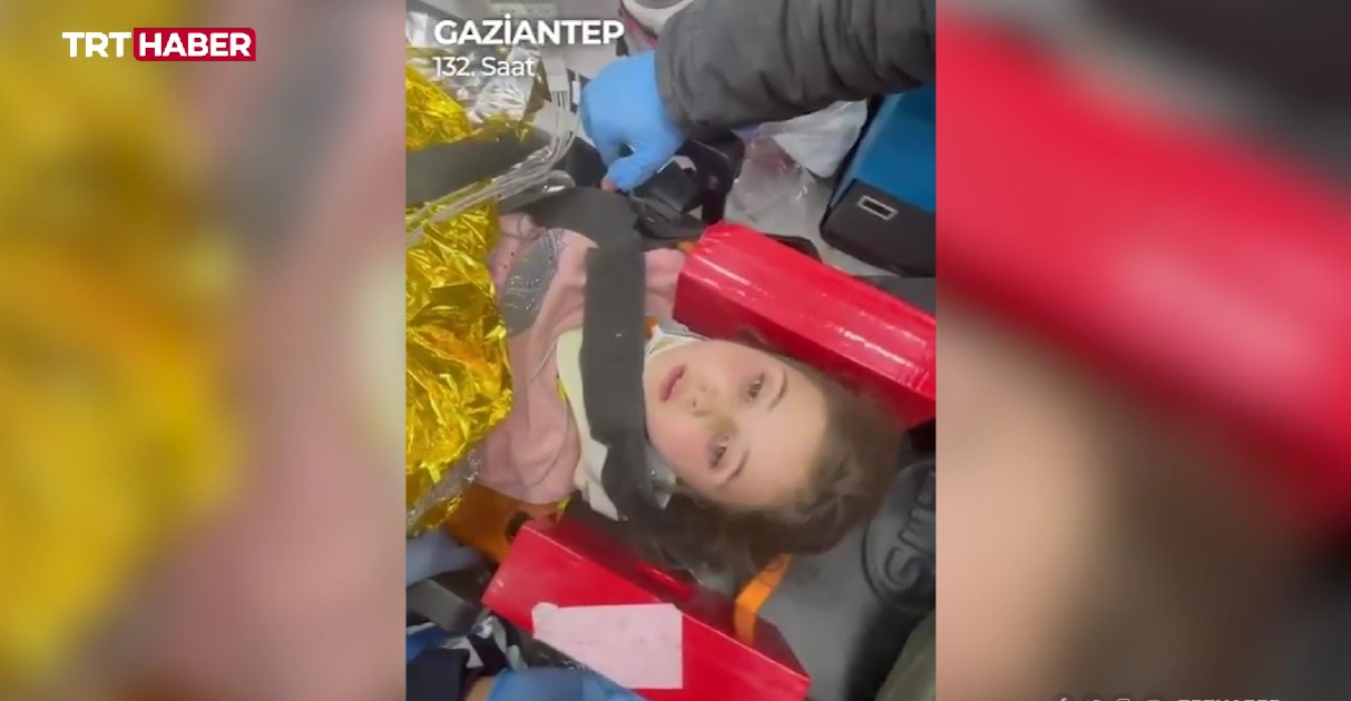 ВИДЕО: Излезе од урнатините по 132 часа и веднаш побара жолта кола!