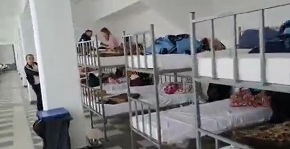 ВИДЕО: Невремето во Хрватска ги зароби патниците – 200 луѓе преноќиле во прифатните центри