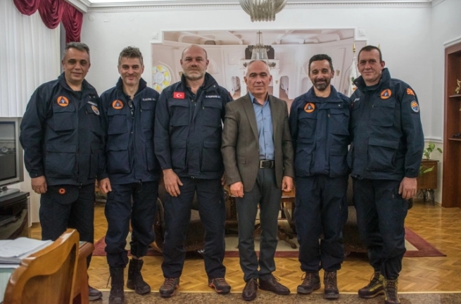 Битолските спасители се вратија од настраданите подрачја во Турција