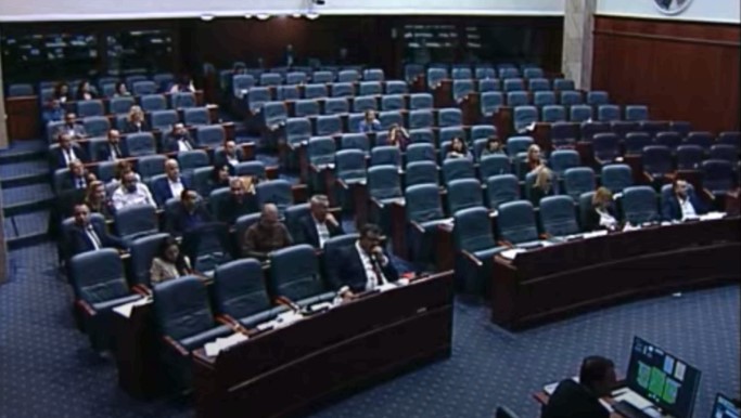 Седницата за реконструкција на Владата продолжува в понеделник