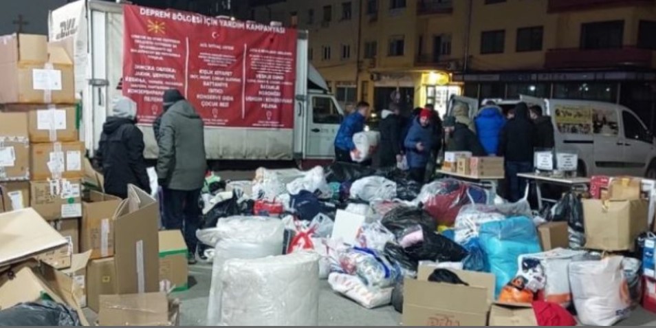 Испратени над 100 илјади евра и два камиони со хуманитарна помош за Турција