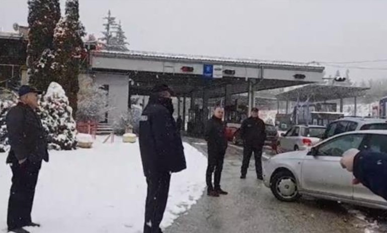 Бугарија испраќа генератори на три гранични премини со Северна Македонија