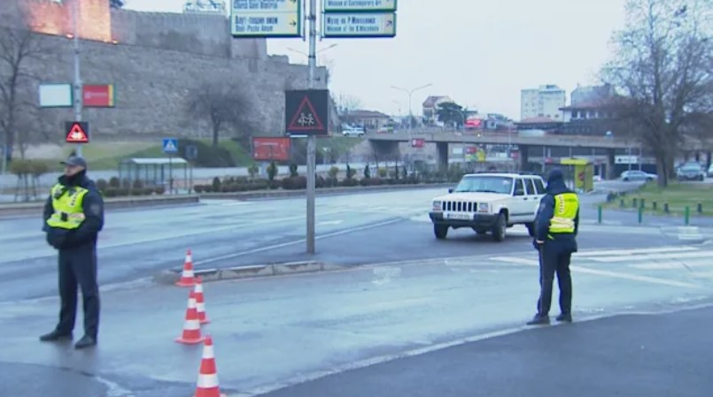 14 професори добиле закана за поставена бомба во училиштата