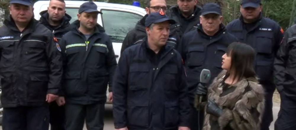 ВИДЕО: 40 наши спасувачи заминаа за Турција – ќе се приклучат на илјадниците волонтери кои се во трка со времето да најдат преживеани