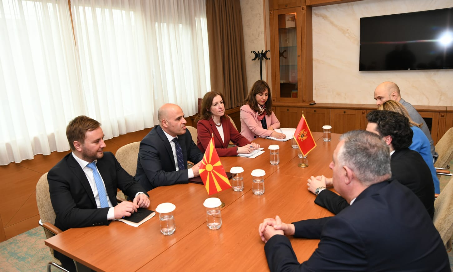 Ковачевски-Абазовиќ: Северна Македонија и Црна Гора се пријателски земји, без отворени прашања