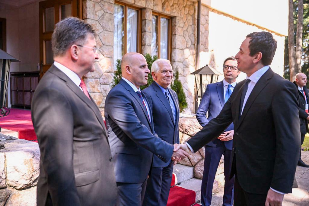 Ројтерс за средбата во Охрид: Лидерите на Косово и Србија пристигнаа на разговори поддржани од ЕУ за договорот за нормализирање на односите