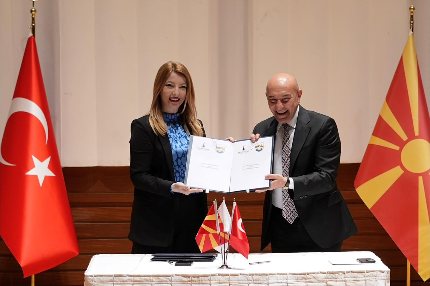 Град Скопје потпиша протокол – Скопје и Измир се збратимија