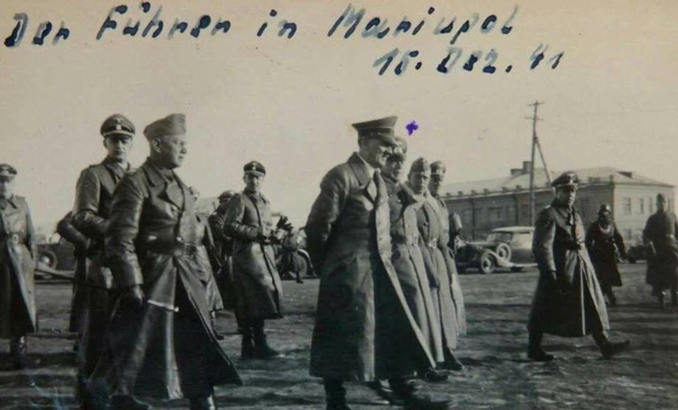 Украина: И Хитлер го посети Мариупол, таму сфати дека војната е изгубена