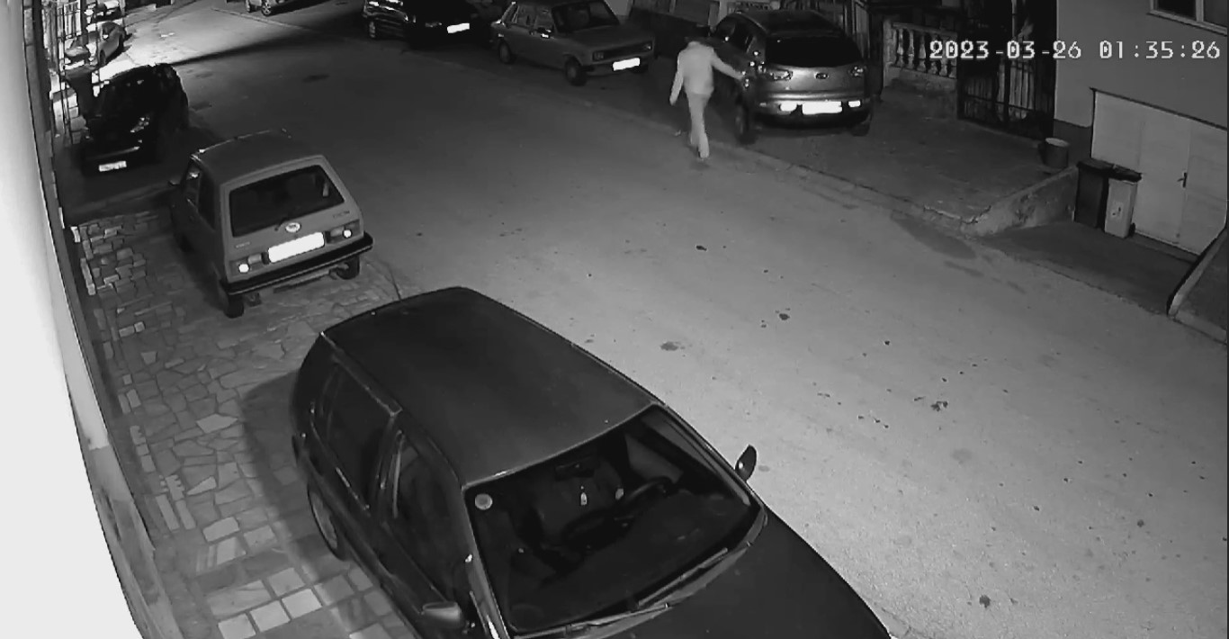 Сред ноќ оштетен автомобилот на екс градоначалник – Ристески објави видео и порача: Дојди да се договориме, ако не…!