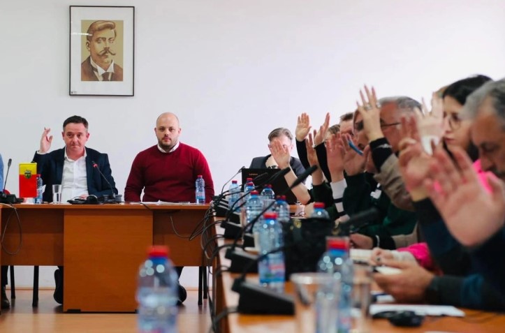 Костовски: Ќе се поништат 11 маркици за згради – Град Скопје ја поздрави одлуката