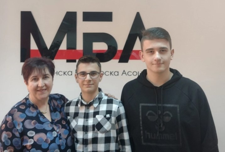 Кирил Китевски и Кристијан Лазароски од Ресен национални победници на Европски квиз на пари 2023